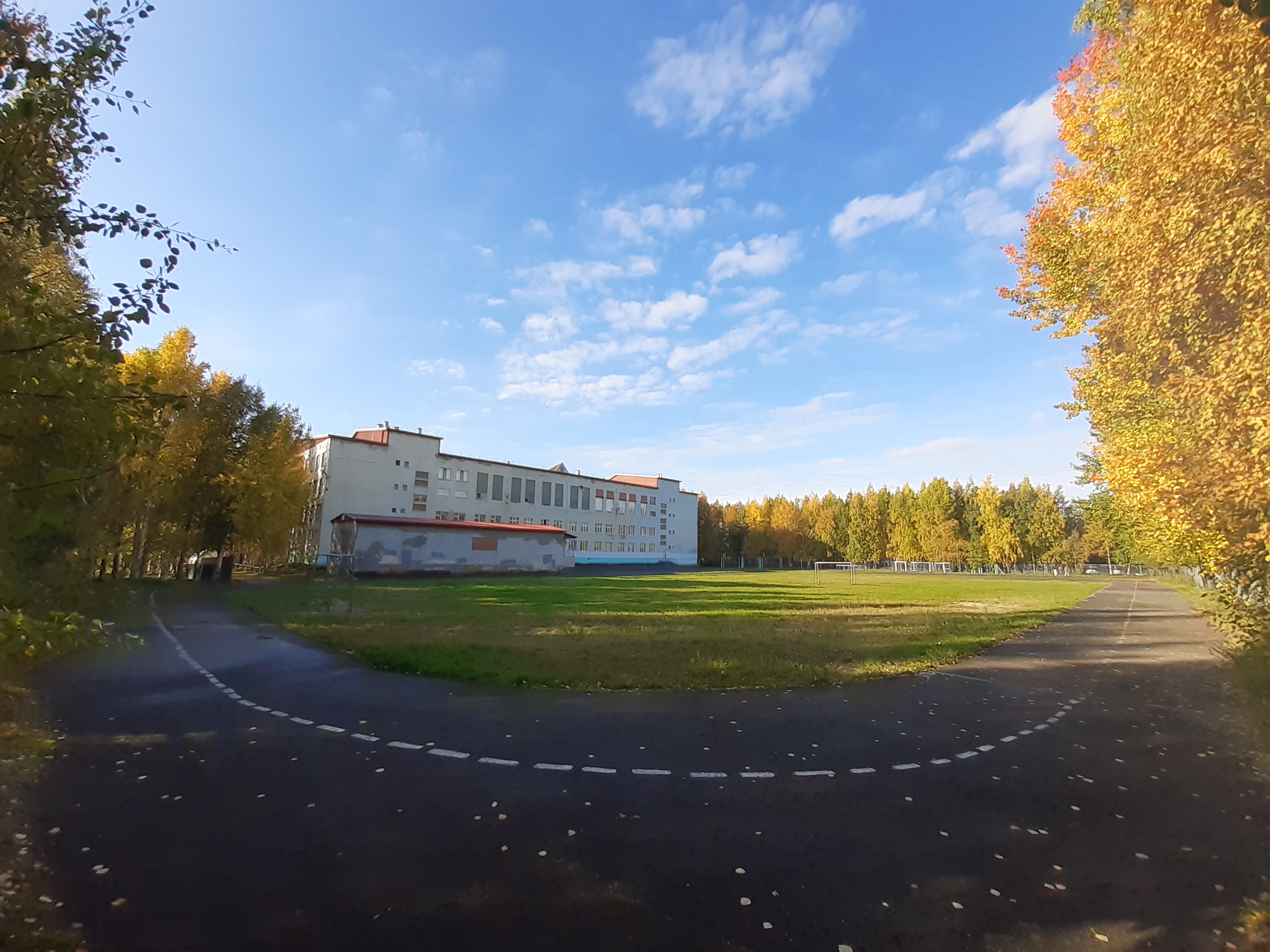 спортивная площадка